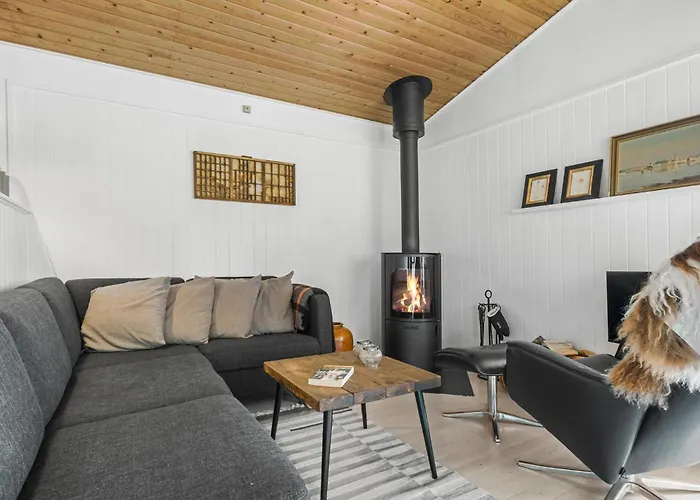 Holiday home 3 Bedroom Lovely In Eskebjerg